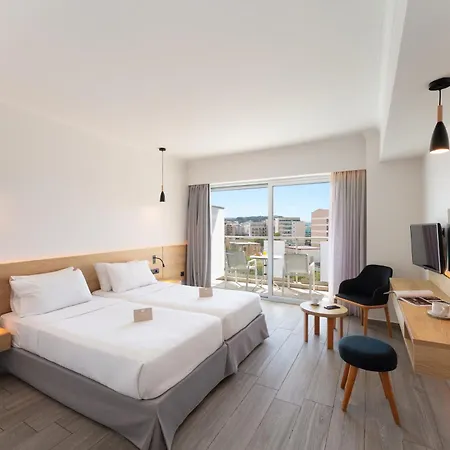 Hotel Aquarium View 4*