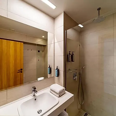 Aquarium View Adults Only 21 Hotel 4*