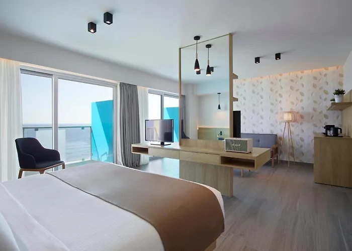 Hotel Aquarium View 4*